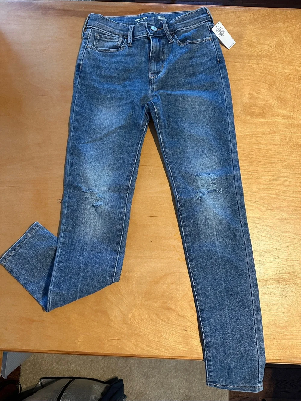 Old Navy Women's Medium Blue Skinny Jeans with Knee Distress NWT