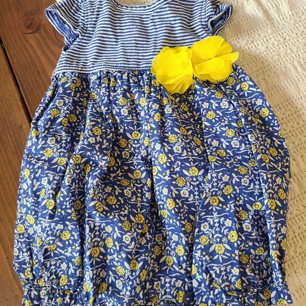 Carters rompers included
