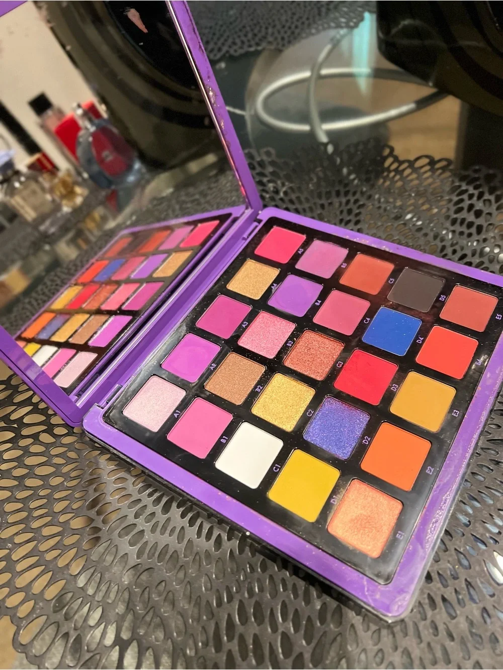 N/A bold norvina eyeshadow