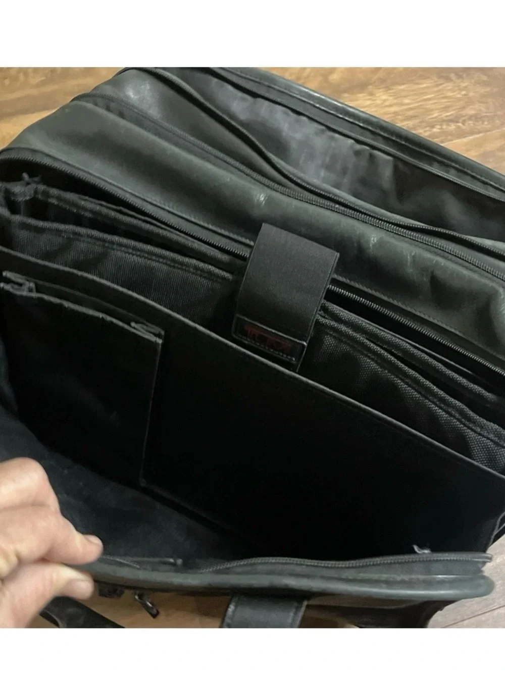 TUMI Alpha Leather Expandable Organizer Laptop Bag Solid Black 96141DH