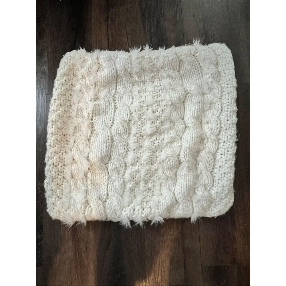 Pottery Barn Cable Knit Faux Fur Pillow Cover wool blend Christmas
