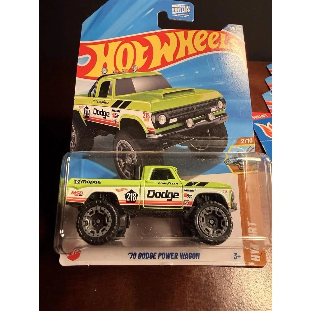 1970 Hot Wheels Dodge Power Wagon HW Dirt New