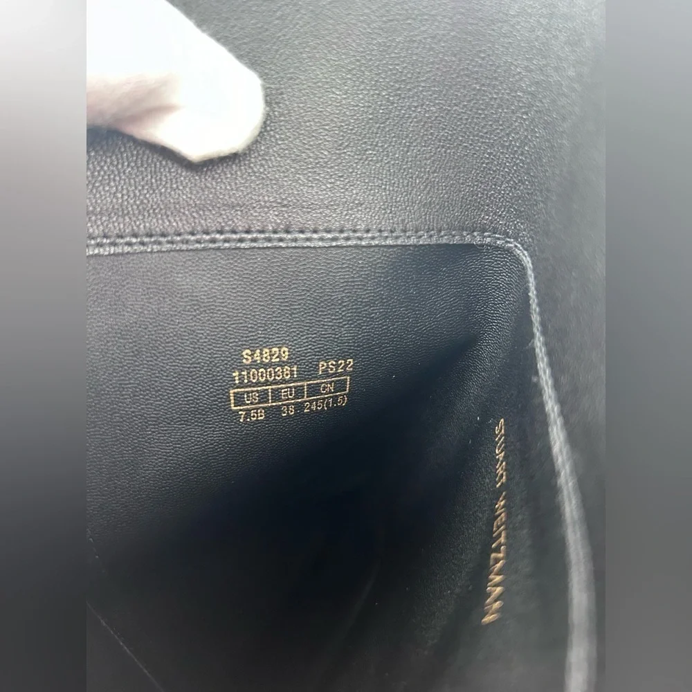 Stuart Weitzman new no