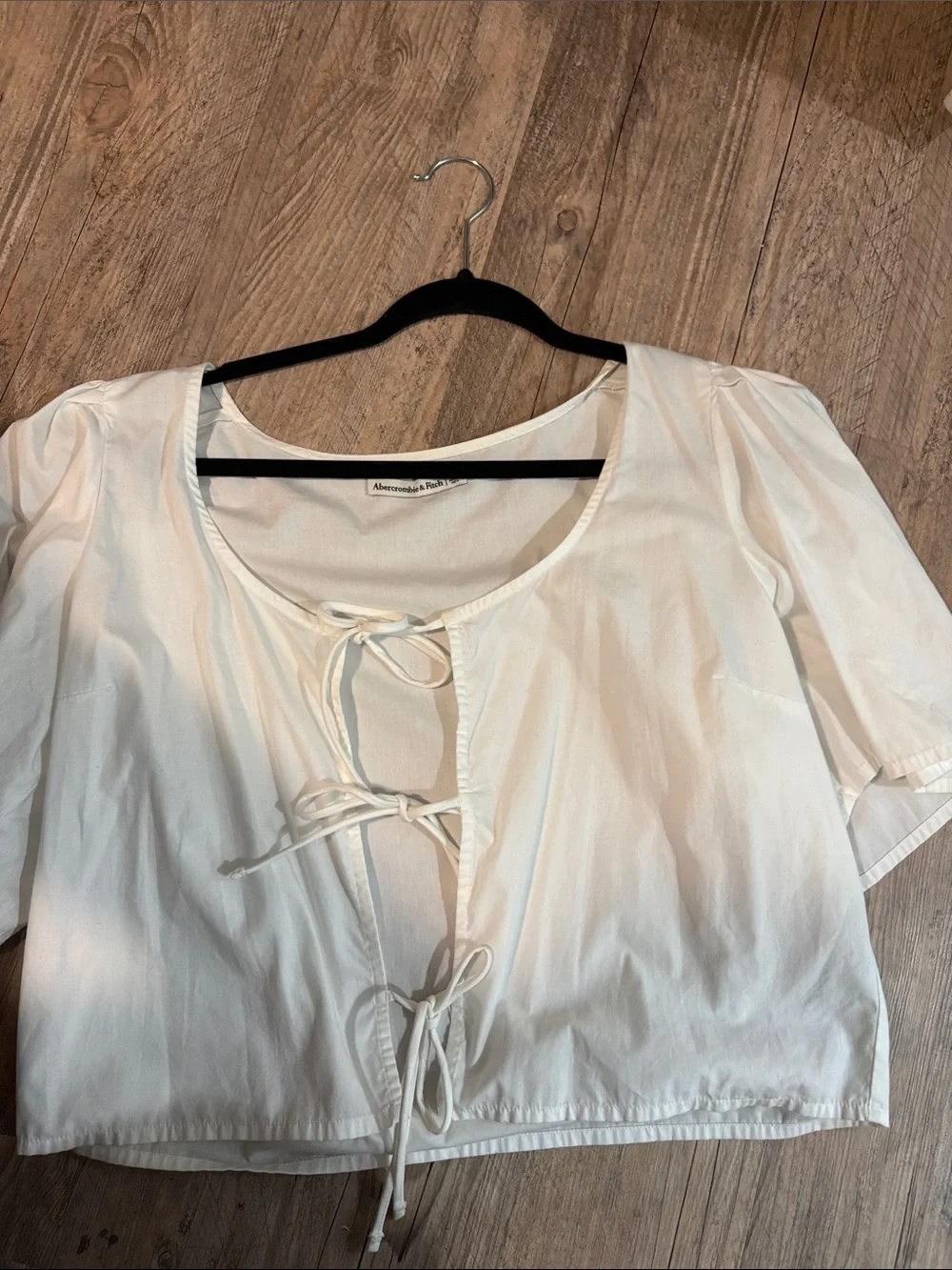 Abercrombie & Fitch White Tie-Front Crop Blouse