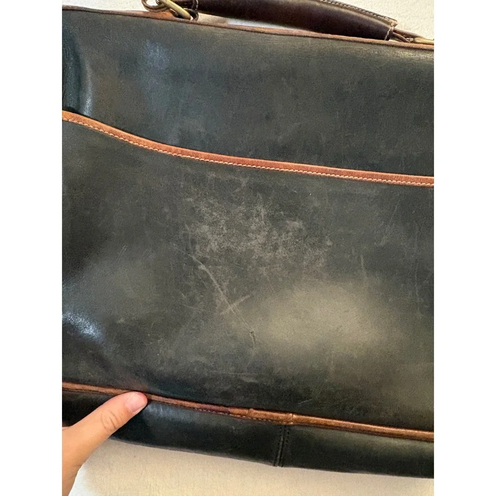 Tusting leather messenger