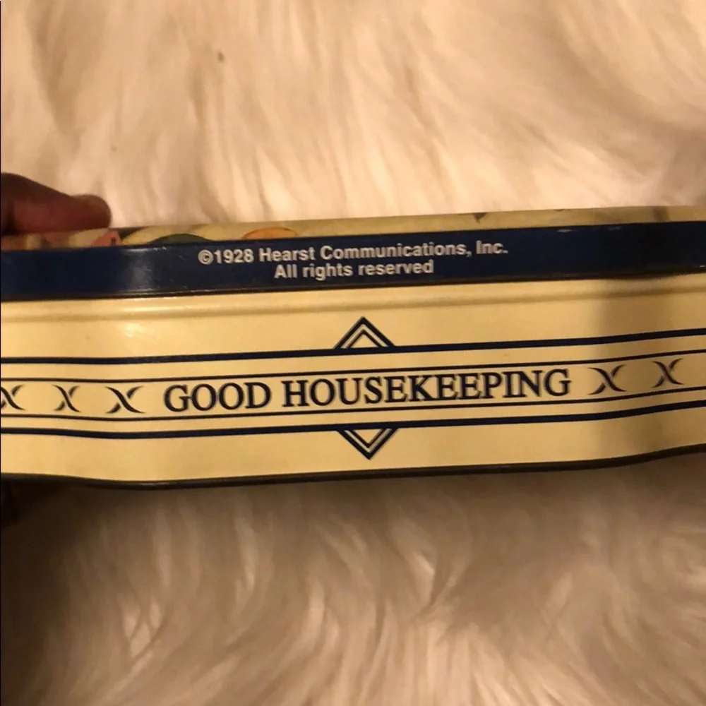 Vintage Good Housekeeping Spring April 1928 Decorative Tin Storage Box