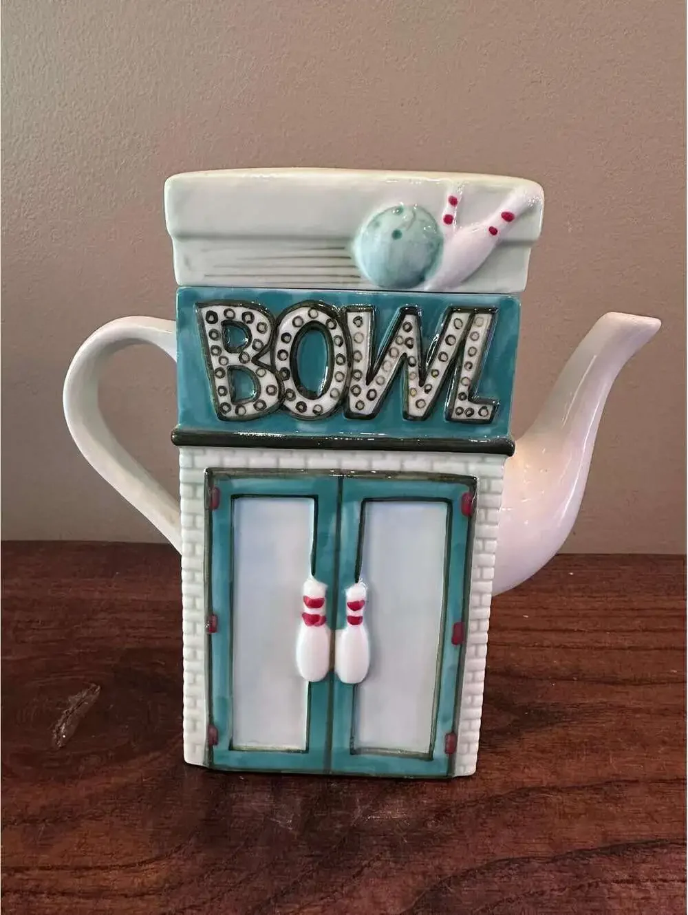 Twinnings Main Street Store Fronts Bowling/Salad Teapot
