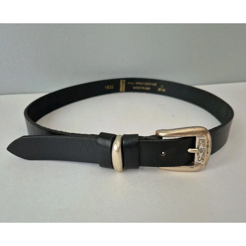 Levis Strauss Black Full Grain Leather Silver Buckle Adjustable Belt Kids Medium