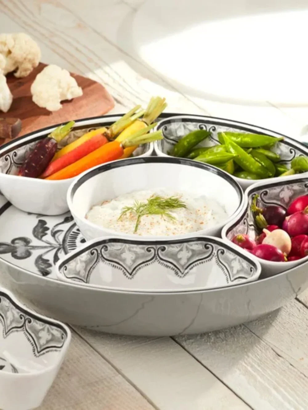 7-piece  Indoor and Outdoor Entertaining  Melamine Lazy Susan Set with Cover