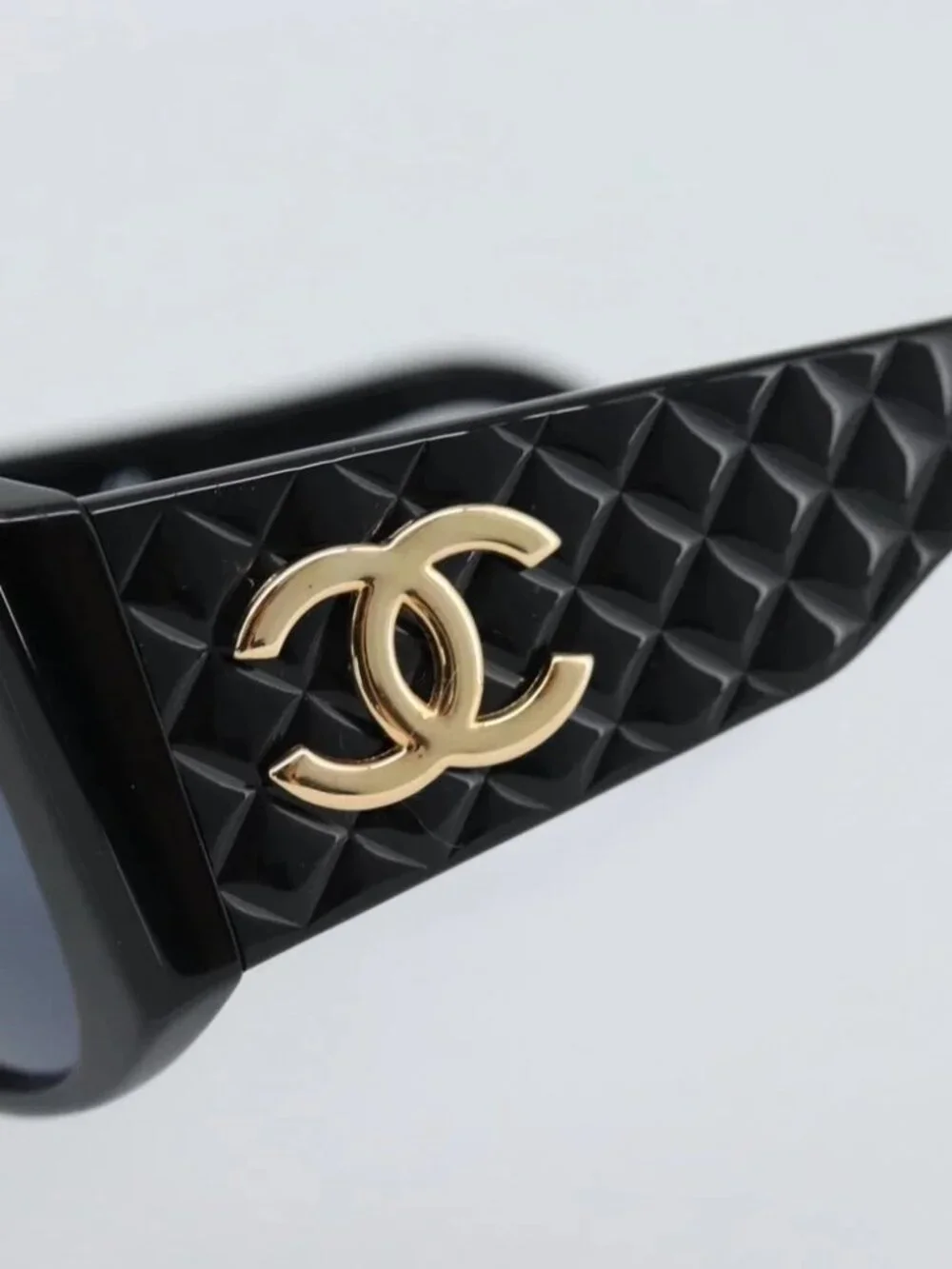 CHANEL brand	chanel color	black