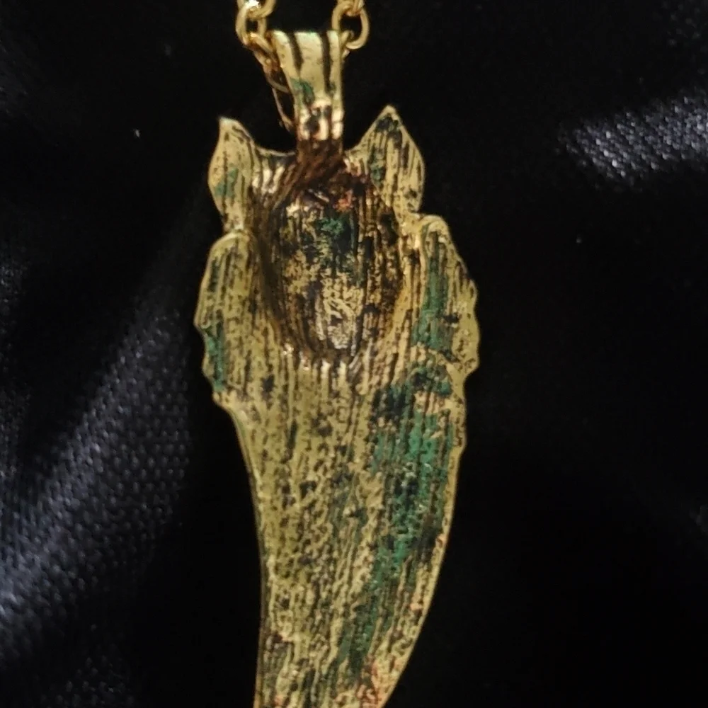 unbranded necklace featuring