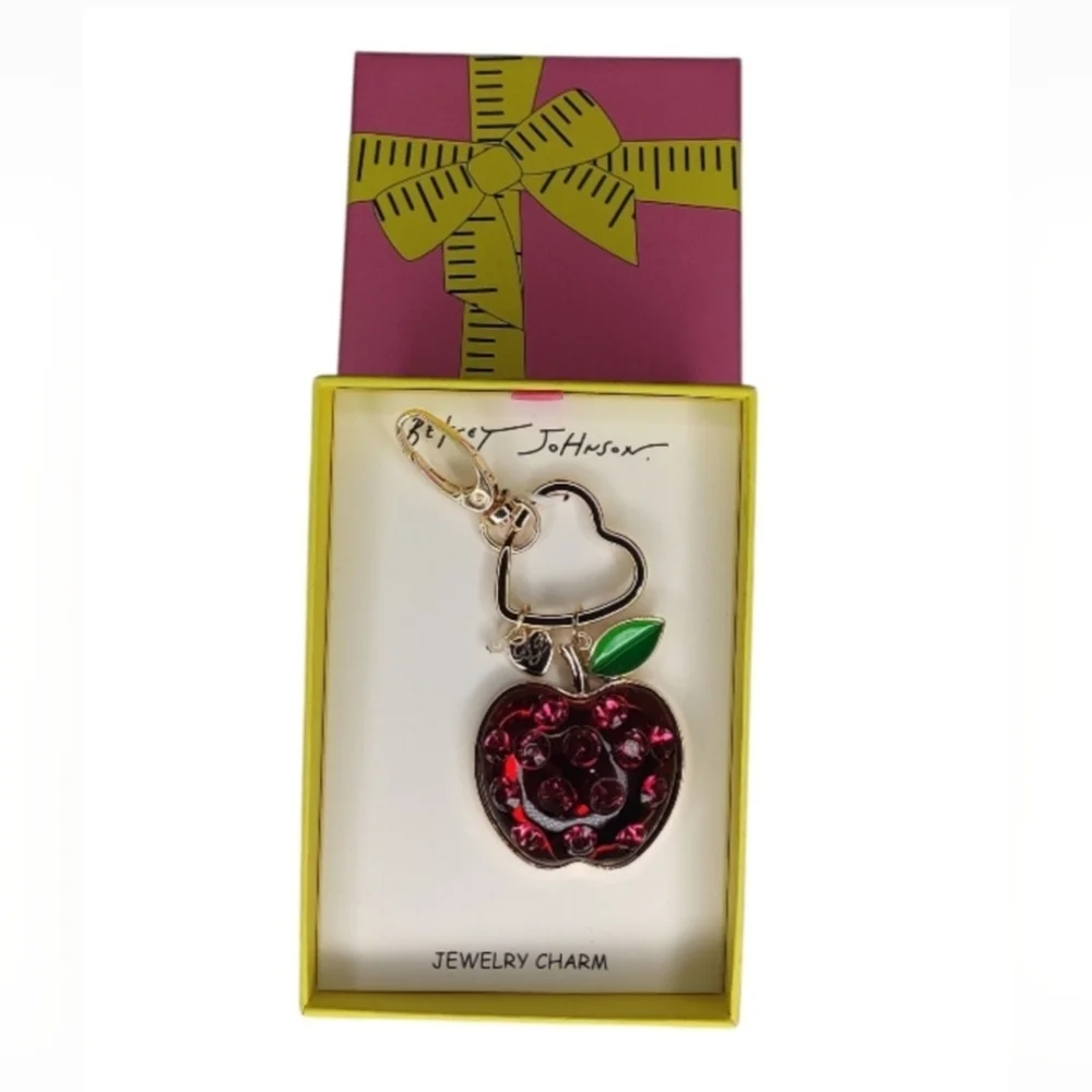 Betsey Johnson nib betsey