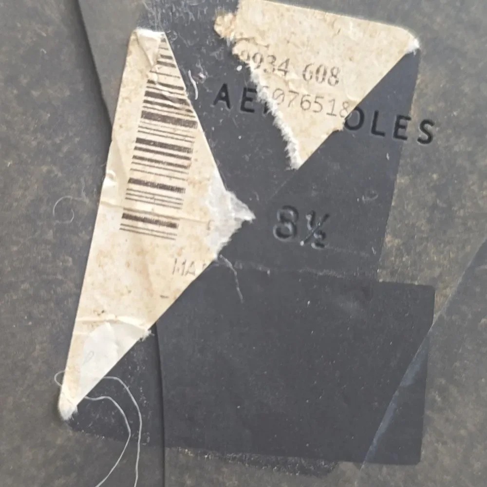 AEROSOLES great pre