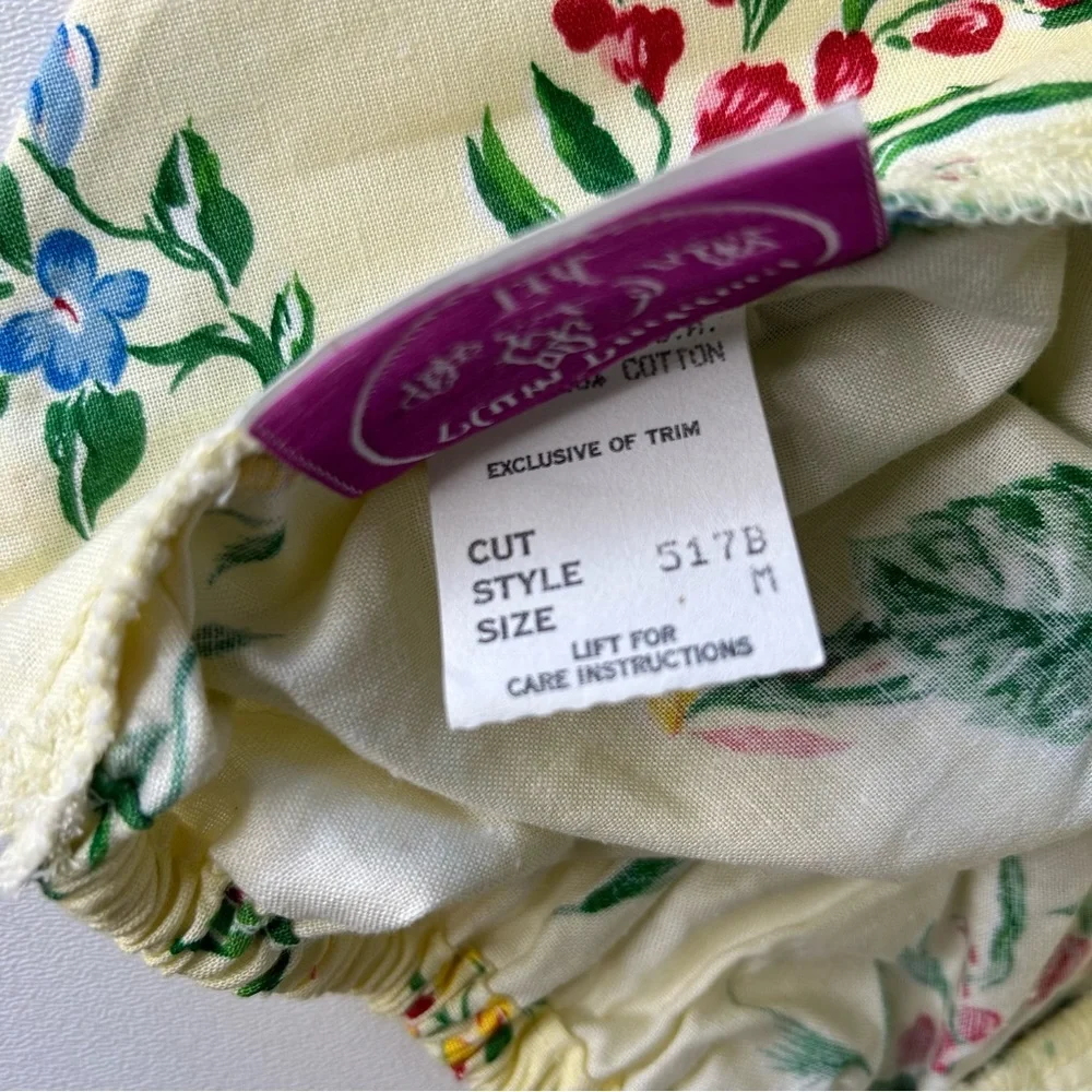 Plum Pudding back vintage floral
