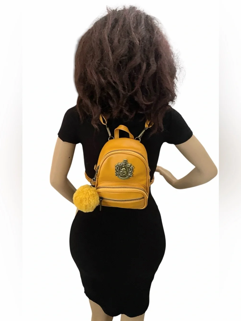 Universal studios wizarding world harry potter Hufflepuff crest mini backpack