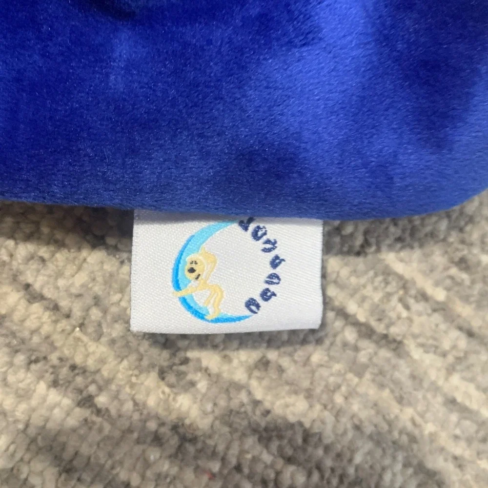 N/A type pillow