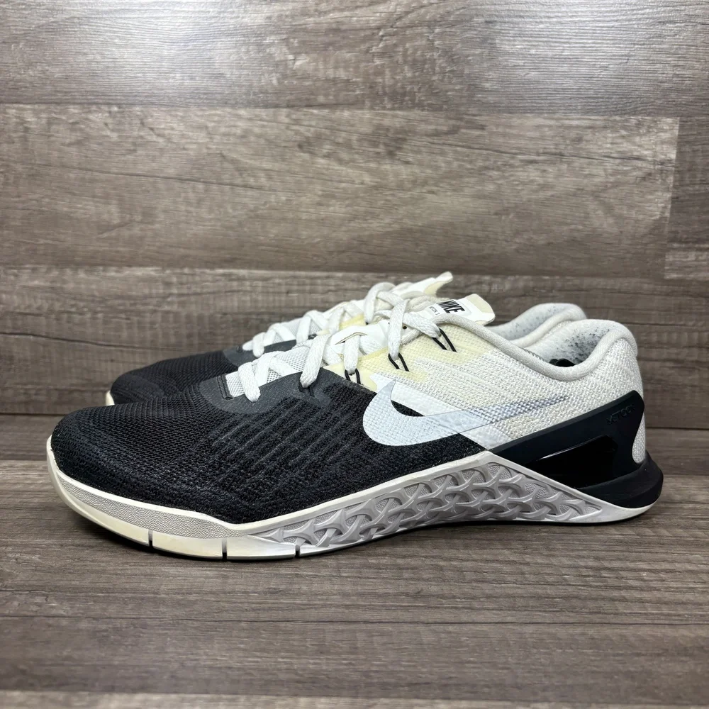 Nike Metcon 3 Black White Mens US Size 9 EUR 42.5 852928-005 Sneakers