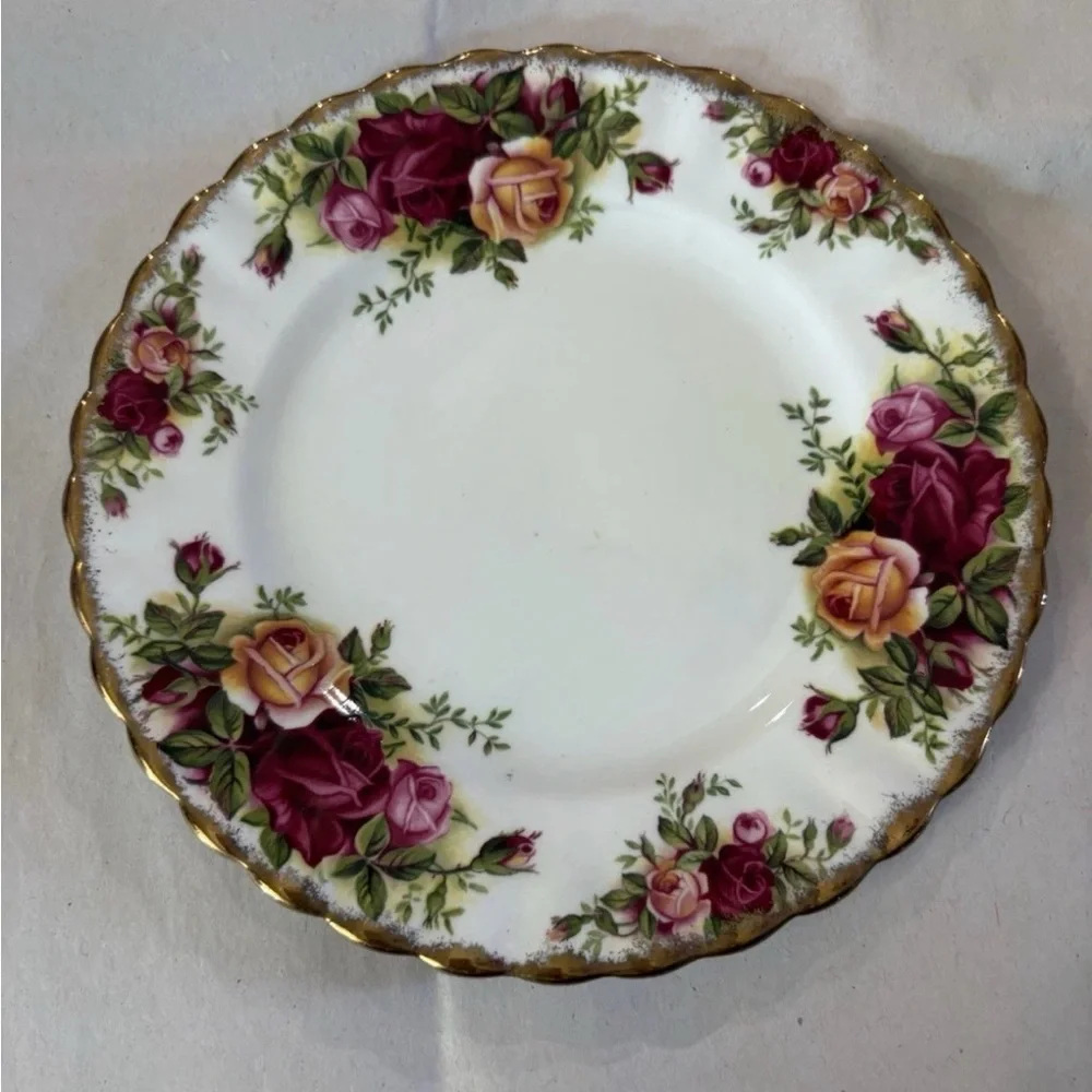 Royal Albert rim or table