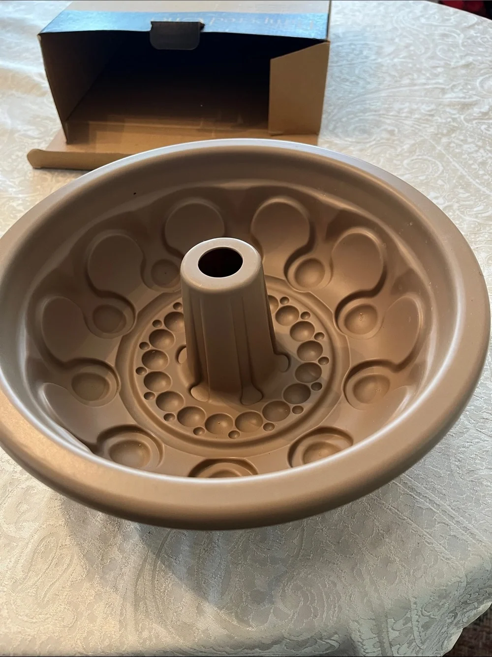 Pampered Chef silicone crown