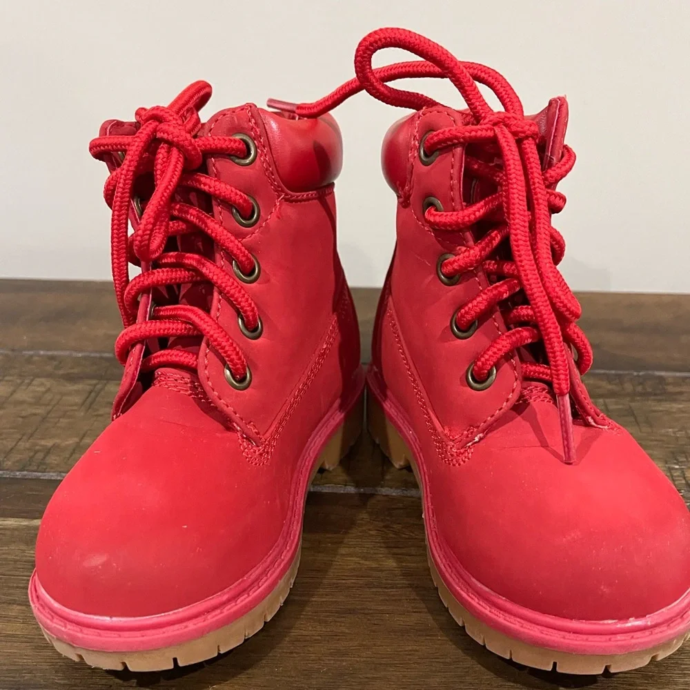 ✨✨Working Class Us Kids Red Boots✨✨