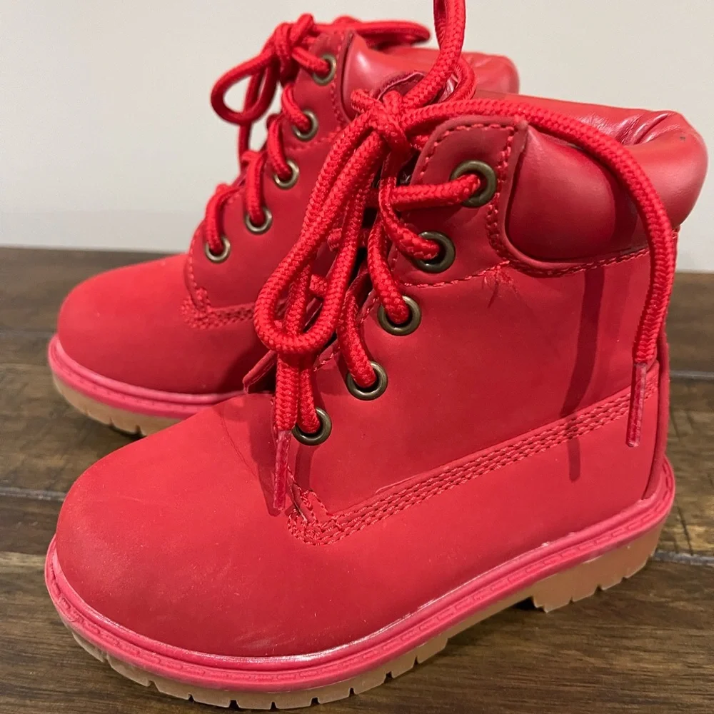 ✨✨Working Class Us Kids Red Boots✨✨