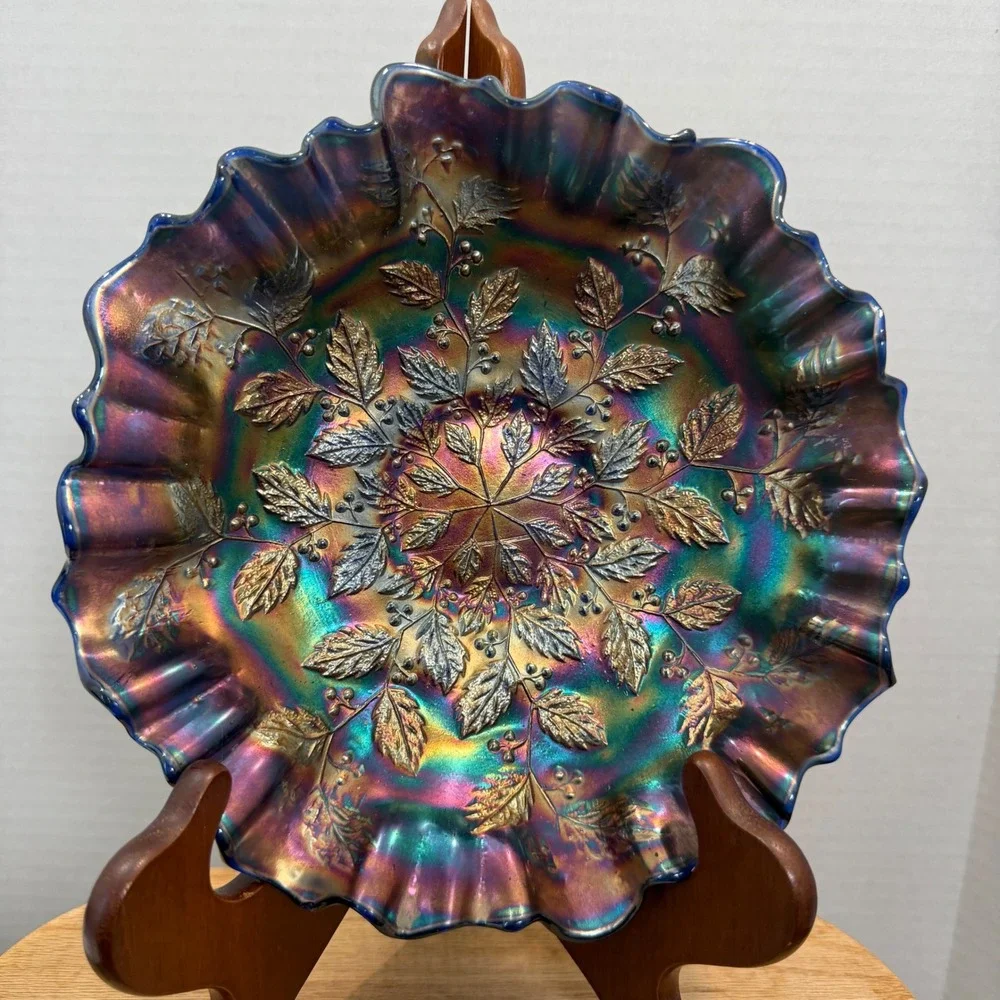 Fenton Holly Carnival Glass Bowl 8.5