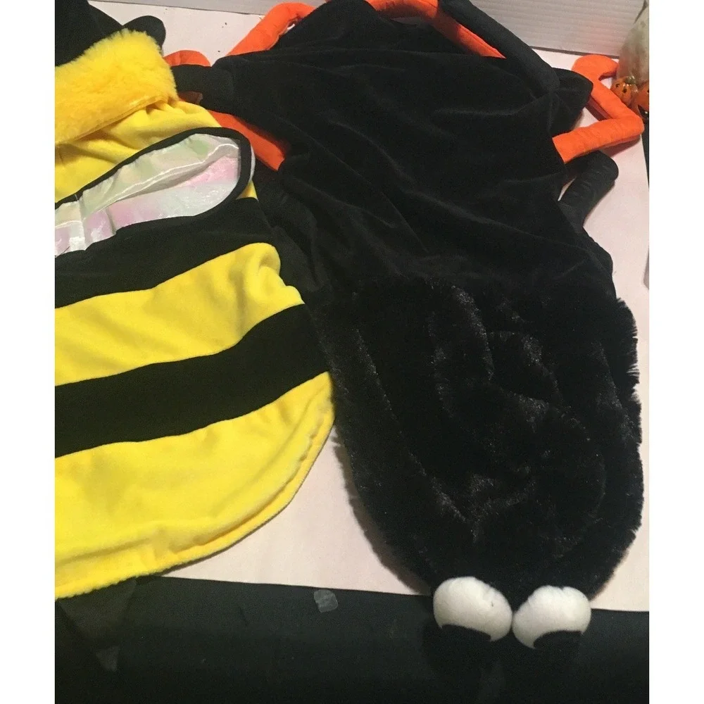Dog Halloween Costumes Bumble Bee and Spider  Hook and Loop Closure Size M/L
