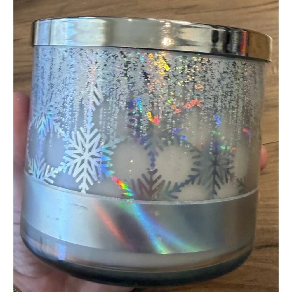 Bath & Body Works White Barn First Frost 3 Wick Candle Snowflake Jar 14.5 Oz