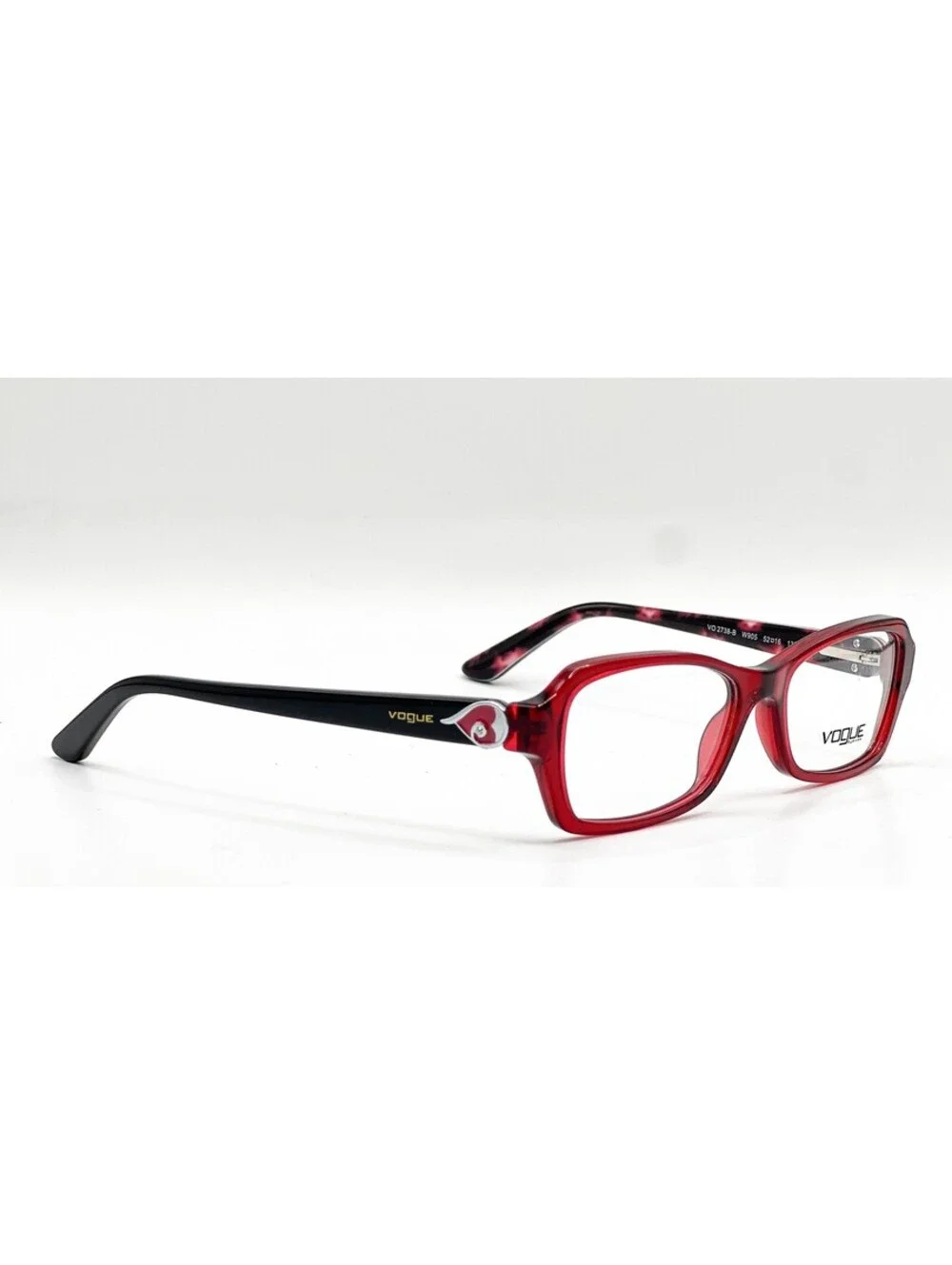Vogue eyewear model eyes