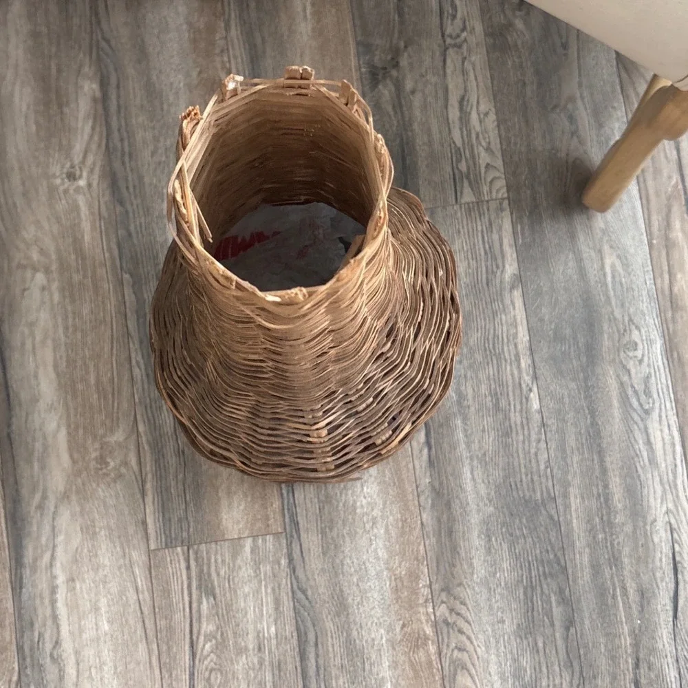 Unbranded woven wicker