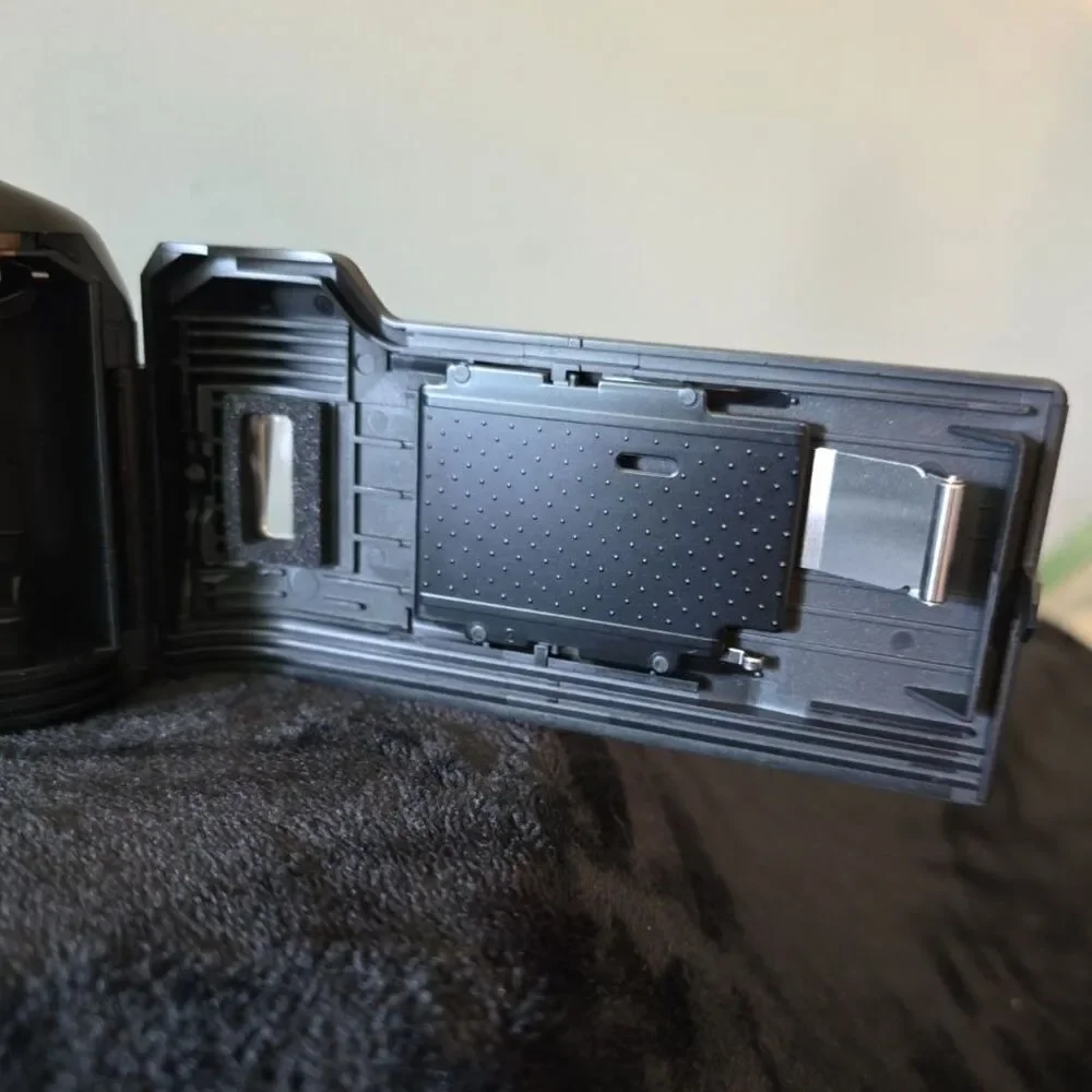 Canon Autoboy AIAF ZOOM Point & Shot Compact Film Camera From JAPAN With Case