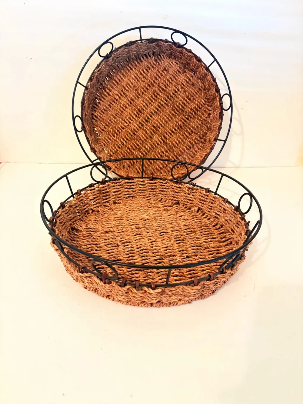 Unbranded woven wicker