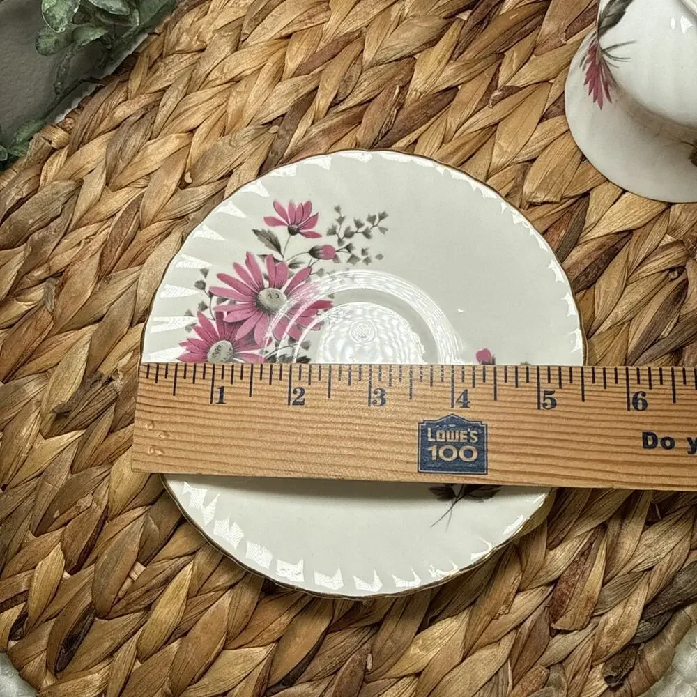 ROYAL Dover Tea Cup & Saucer Floral Pink Daisy Bone China Gold Trim England Vtg