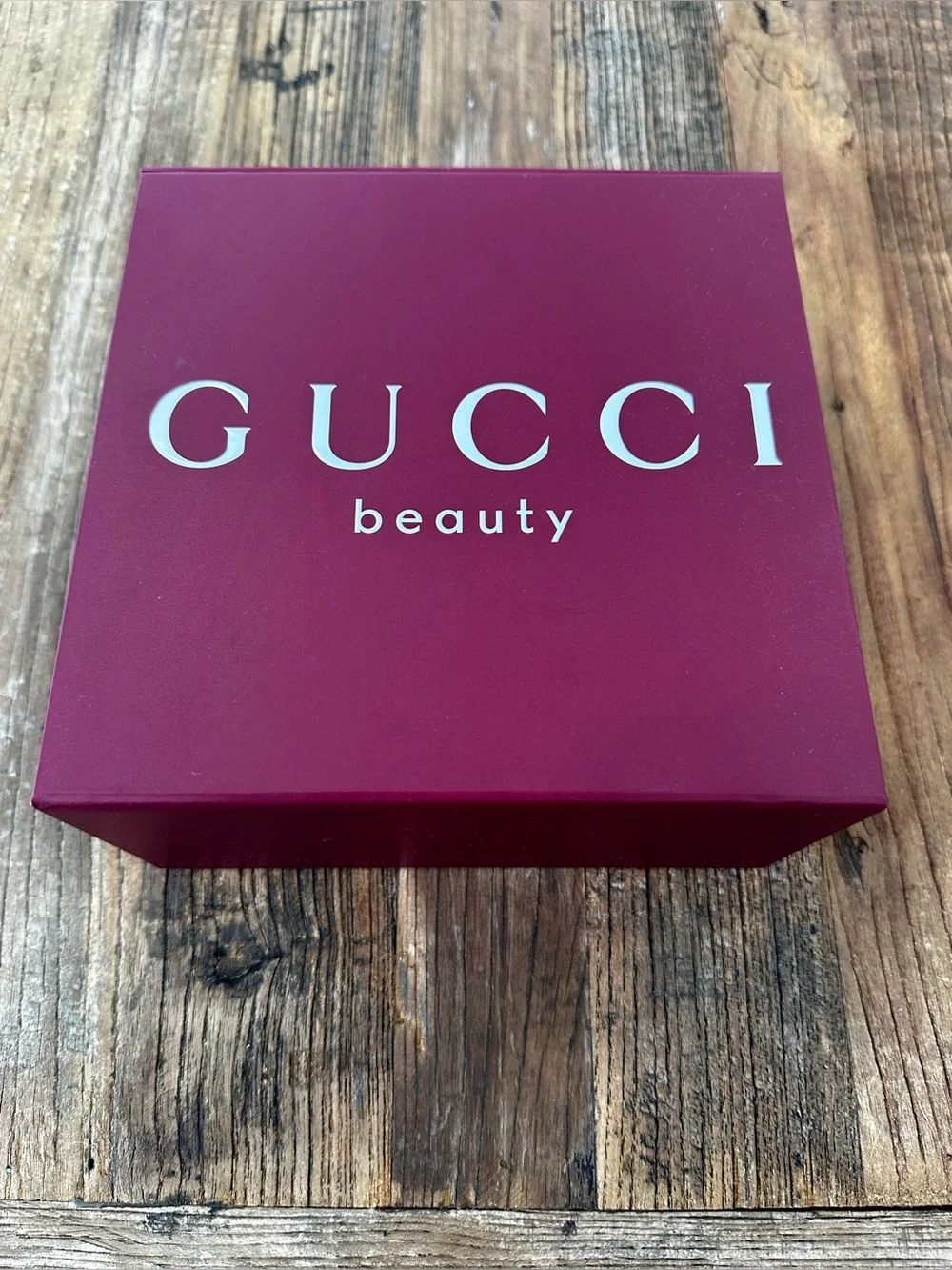 Gucci Beauty Box - Berry Red Presentation Case