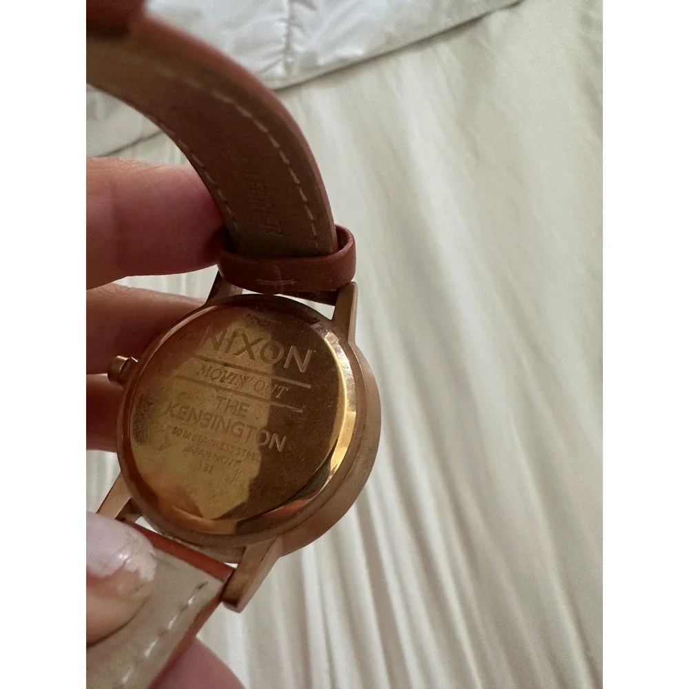 Nixon features specs