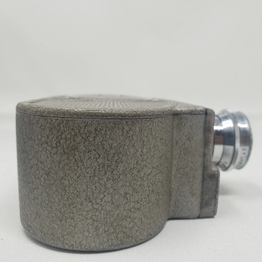 Vintage‎ Bell & Howell 134 Movie Camera 8MM Manual Case f1.9 Super Comat lens