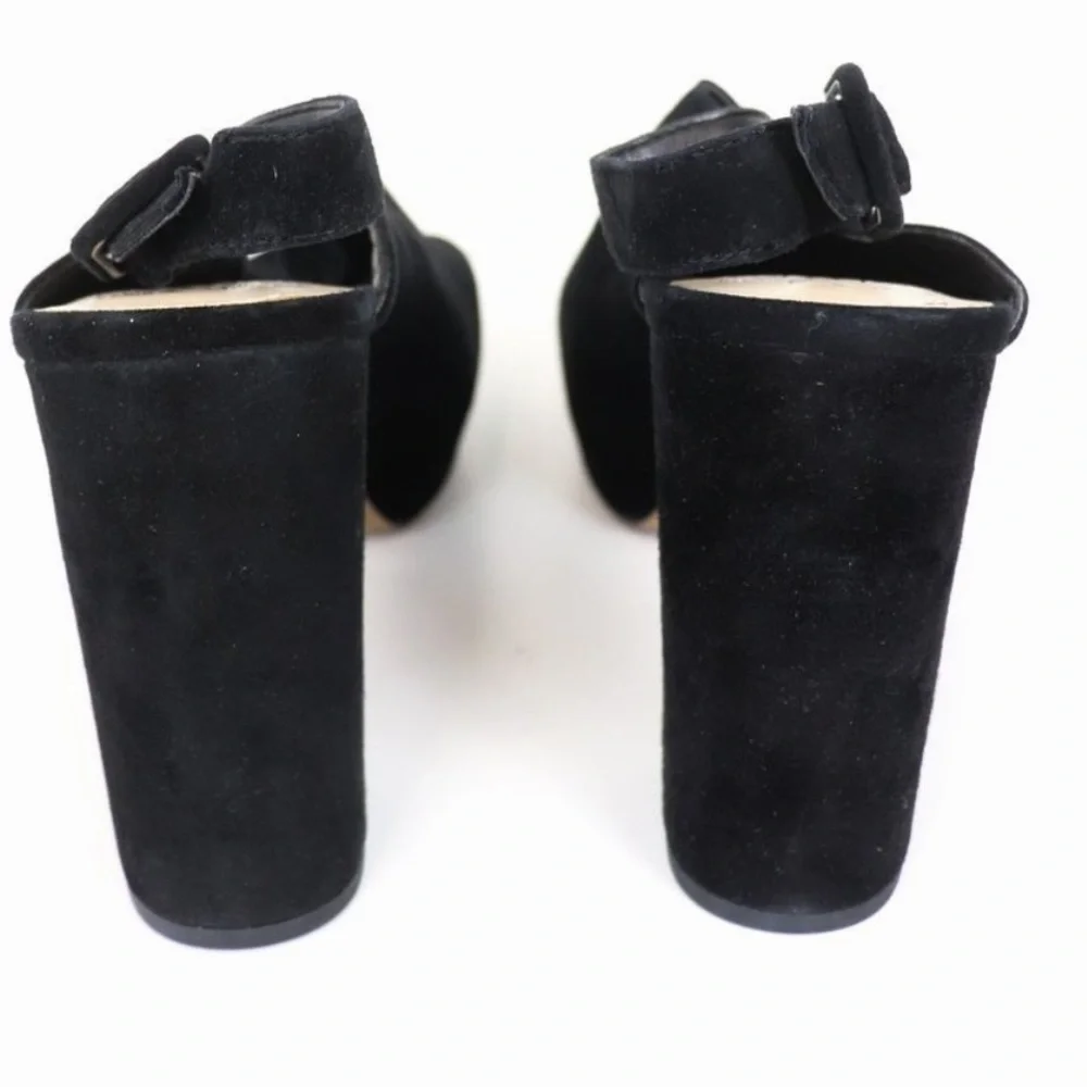 Vince camuto size