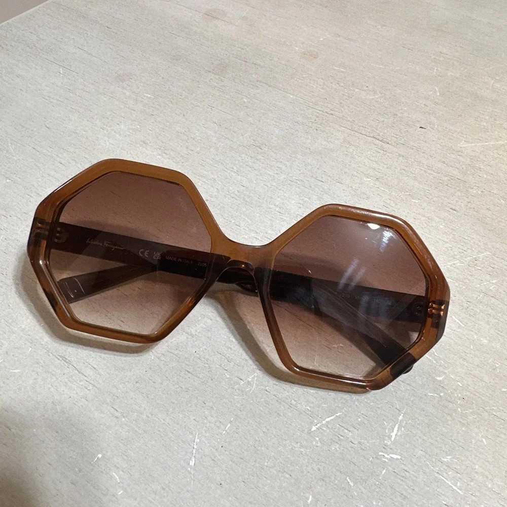 Salvatore Ferragamo reposhing this