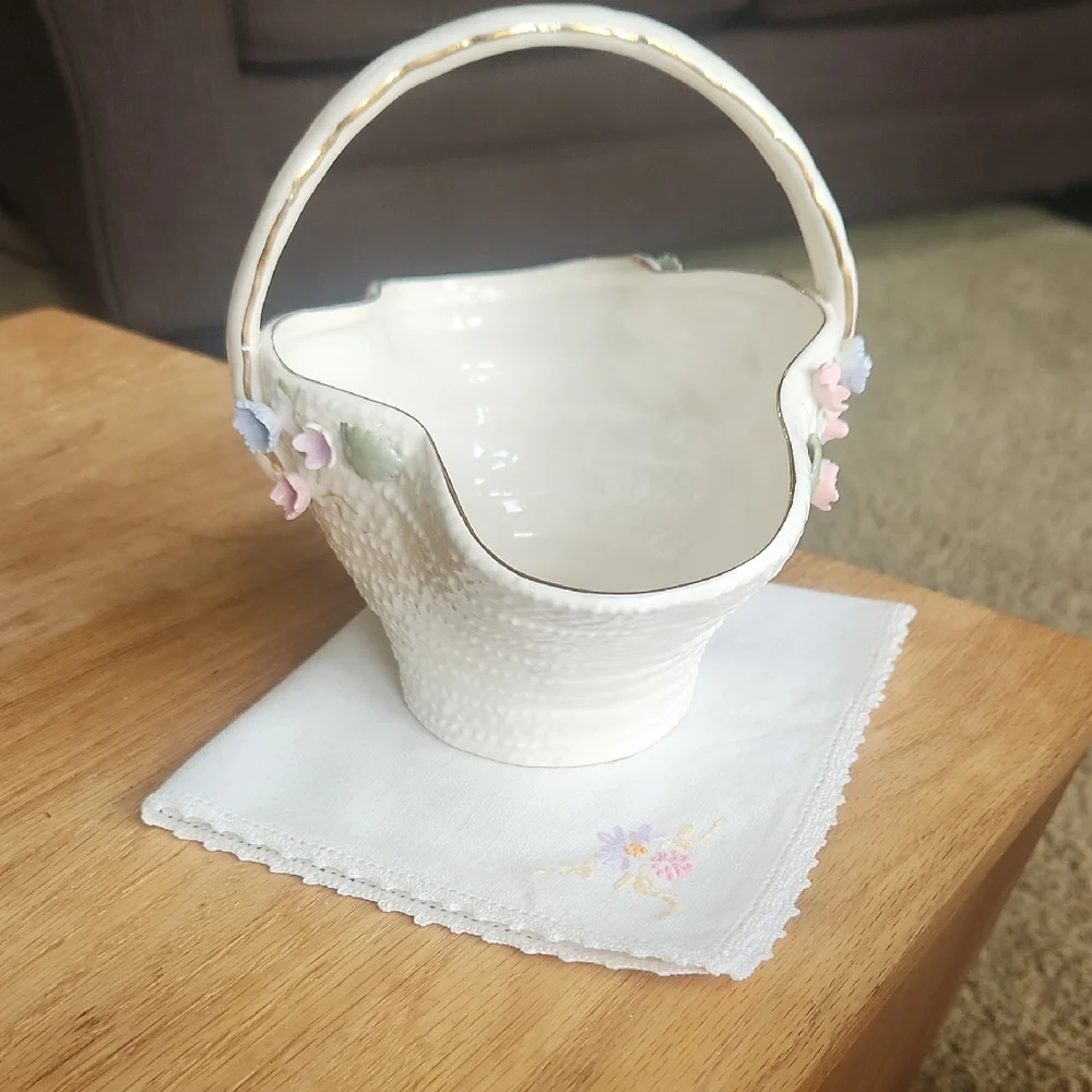 Lefton's Ceramic Basket with Floral Design Embroidered Napkin
