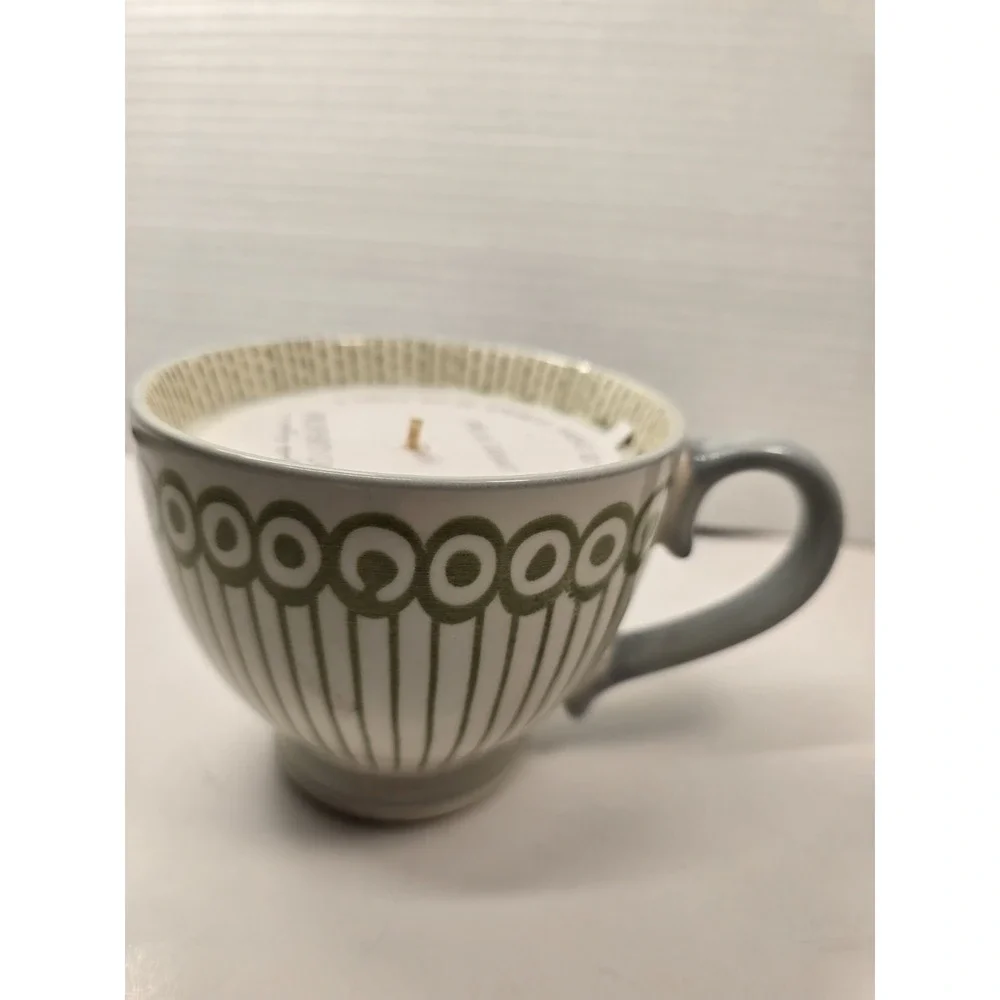 Prosperity Candle Flicker & Sip Chai Tea Scent Hand Painted Stonewear Mug‎ Green
