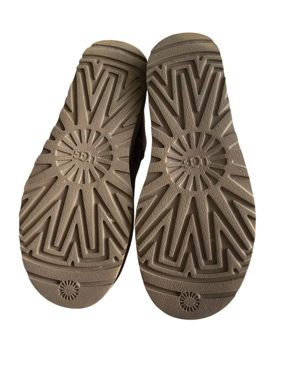 UGG women tan