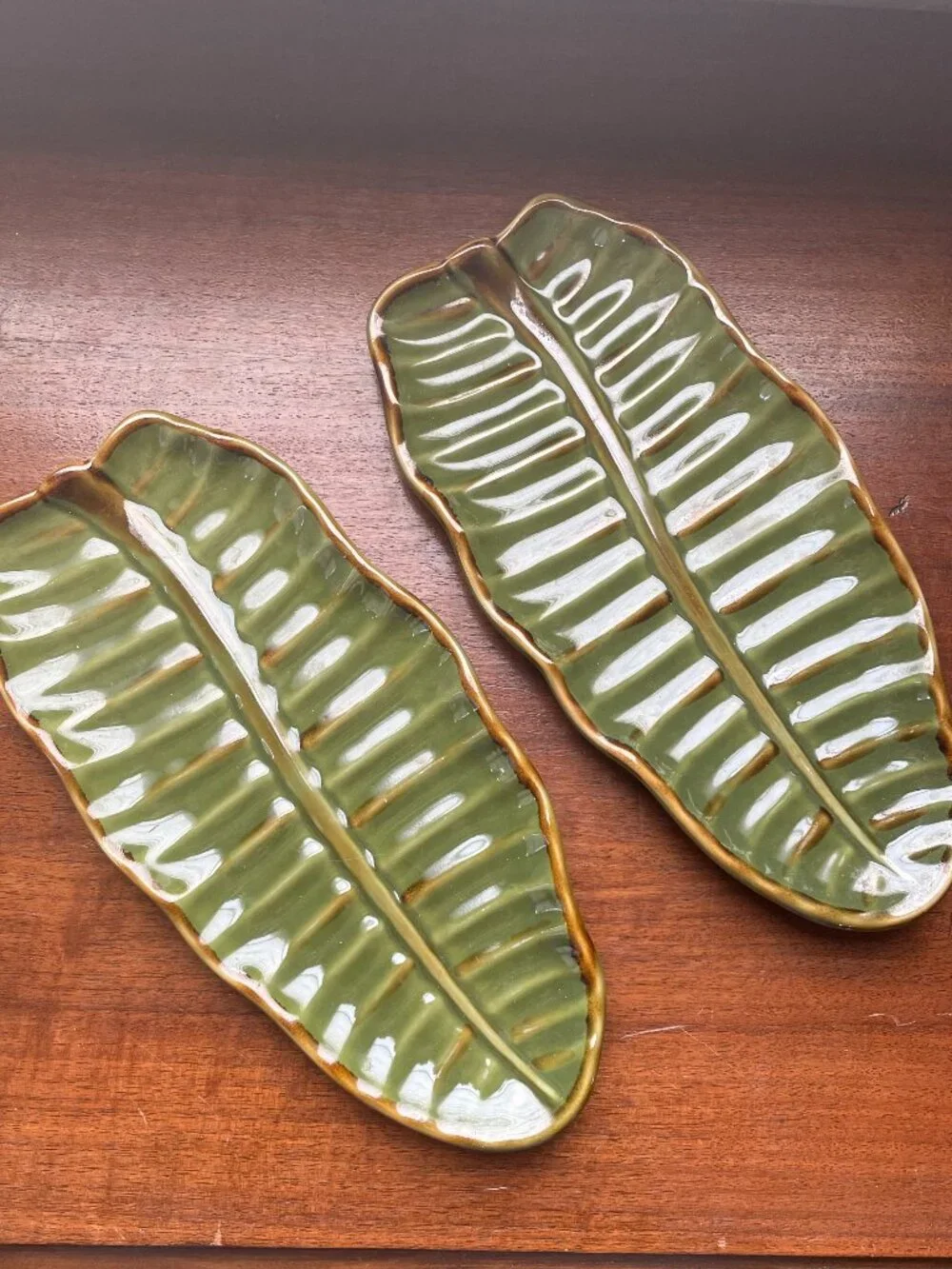 Pottery Barn Banana Leaf Decorative Trays Set of 2 Ceramic