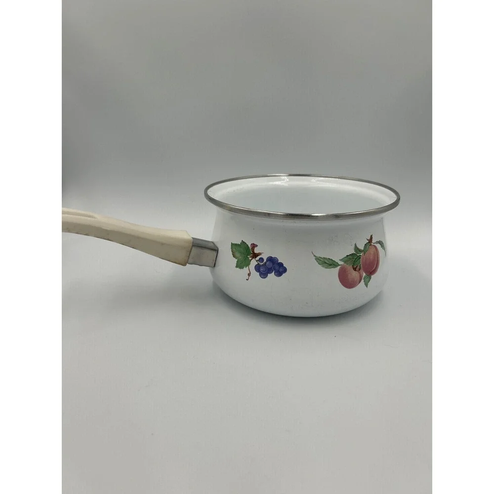 Vintage Bumper Harvest Enamel Fruit Saucepan White Pot Grapes Peaches Retro