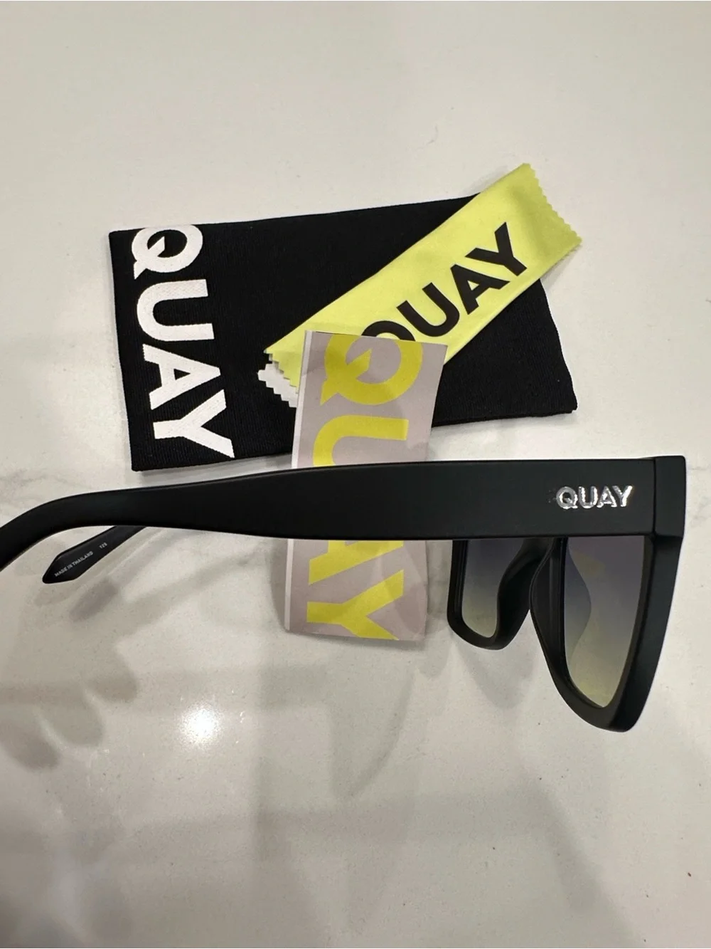 Quay Australia bold square