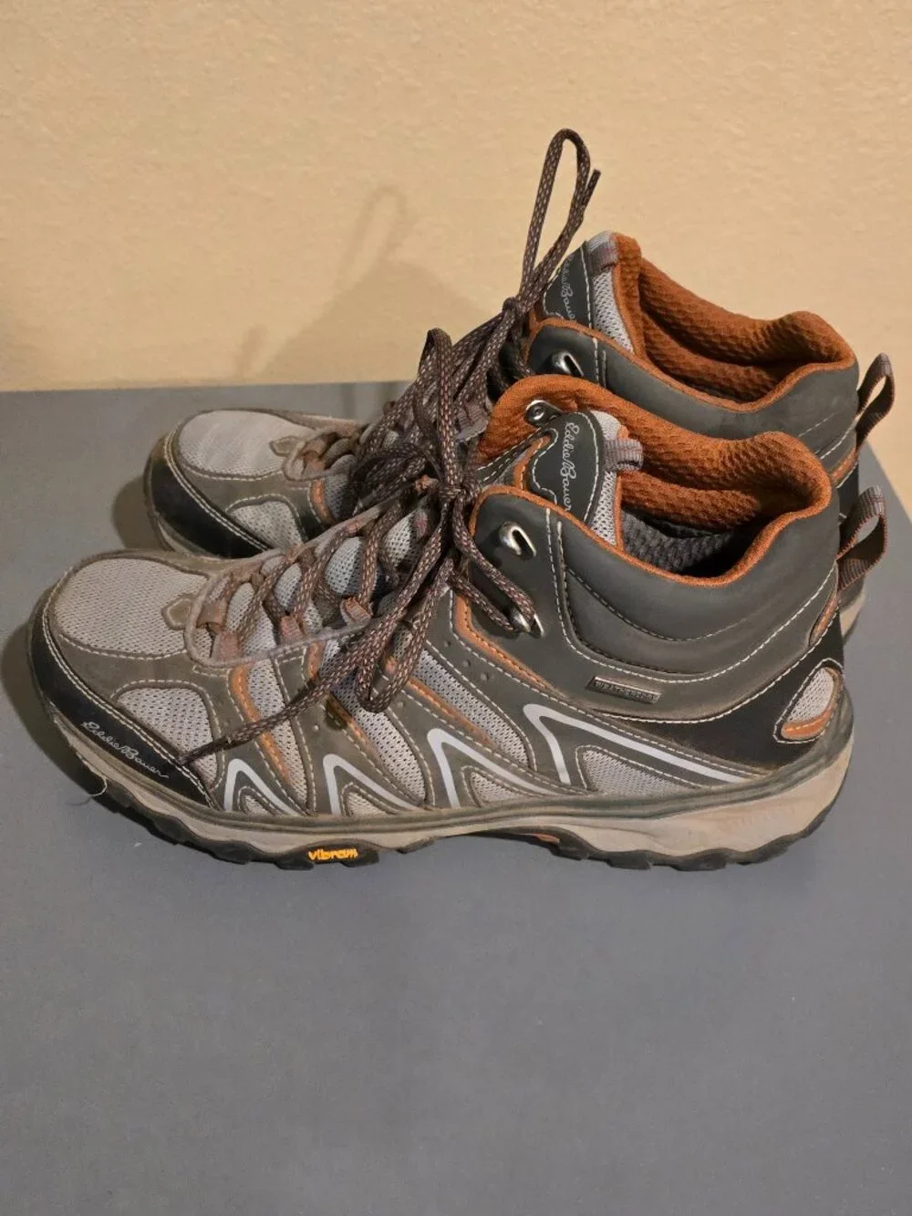 Eddie Bauer 🥾 eddie