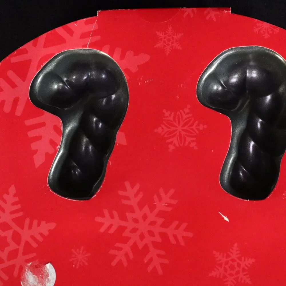 Wilton doughnut pan