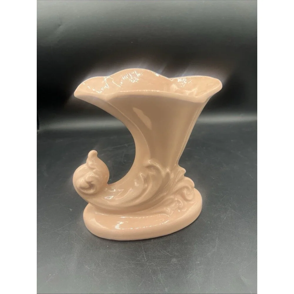 Vintage Art Deco 1940s Cornucopia Vase #1133 - Mauve Pink Glaze MCM Pottery