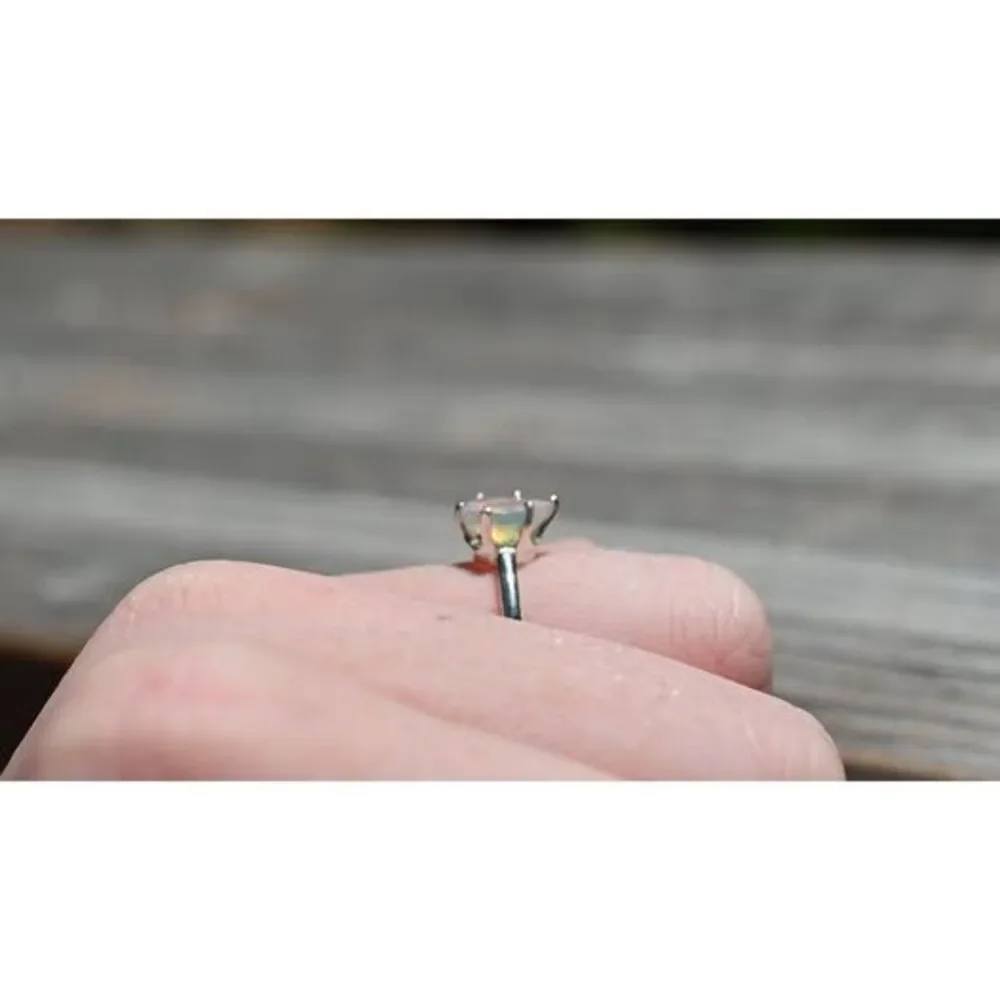 Avello stone features 925
