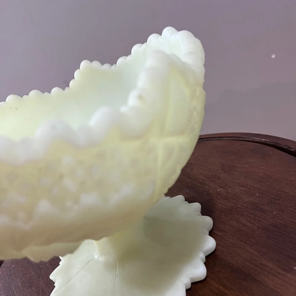 Fenton vtg custard