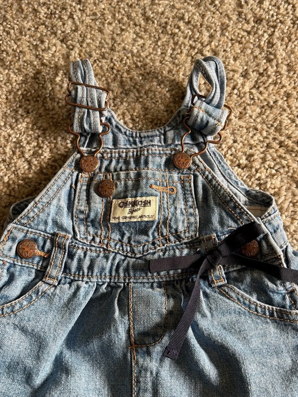 OshKosh B'gosh purchasing photos